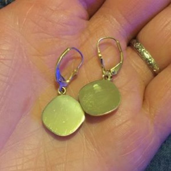 Vintage 14k Solid Gold Earrings - Picture 2 of 4